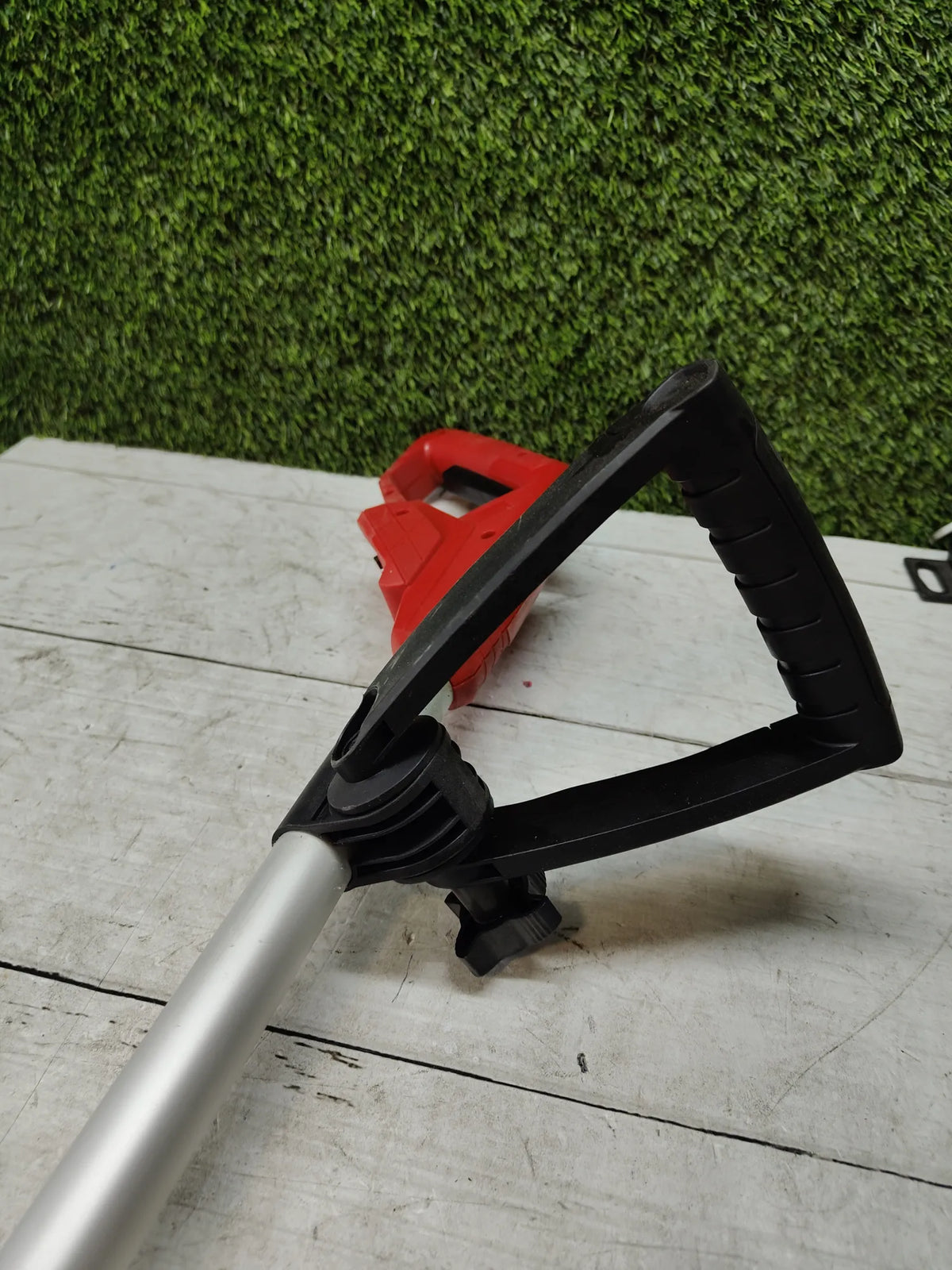 Recortabordes inalámbrico de 18V - Einhell