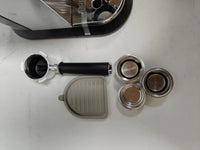 Cafetera de Bomba de Acero - De'Longhi Dedica