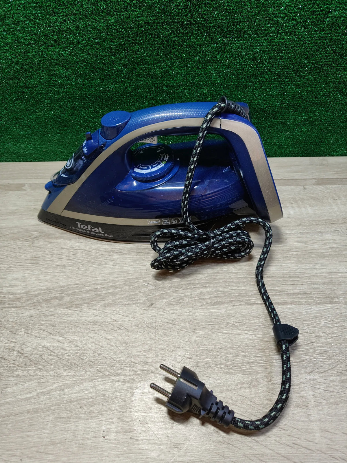 Plancha de vapor antical Tefal