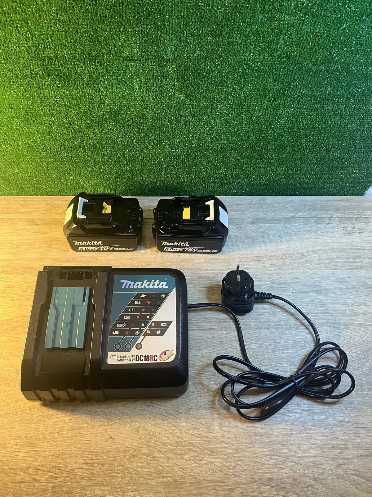 Llave de Impacto Batería 18V Makita