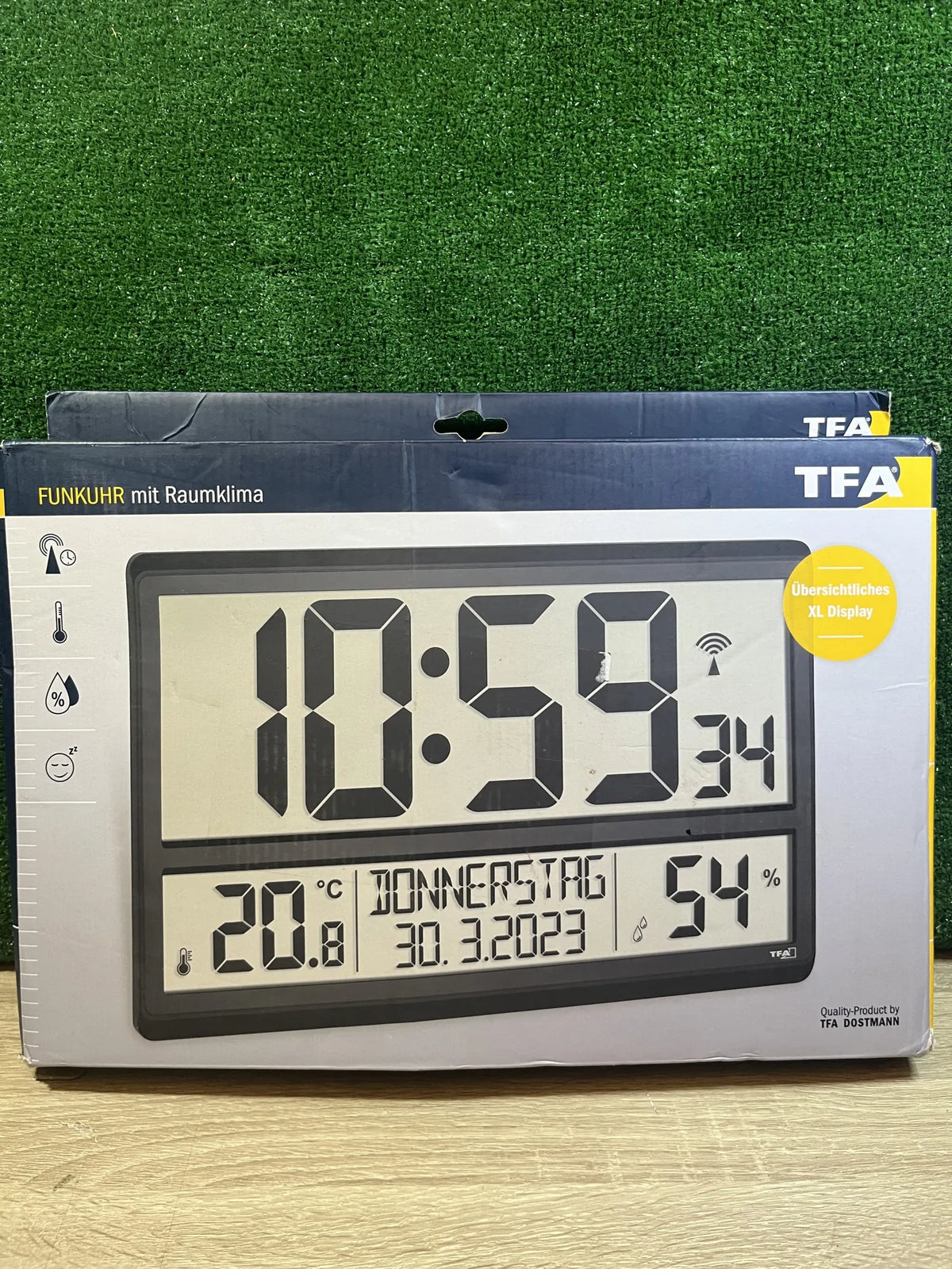 Reloj de Pared Digital TFA Dostmann