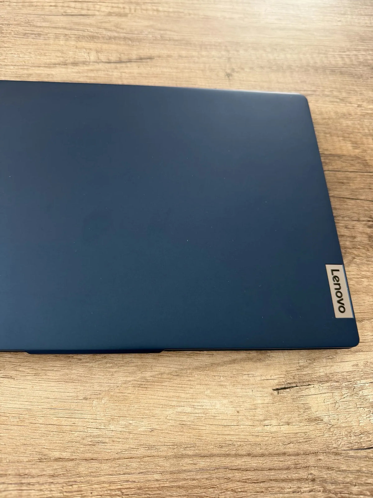 Portátil Lenovo IdeaPad Slim 3