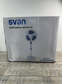 Ventilador de pie blanco