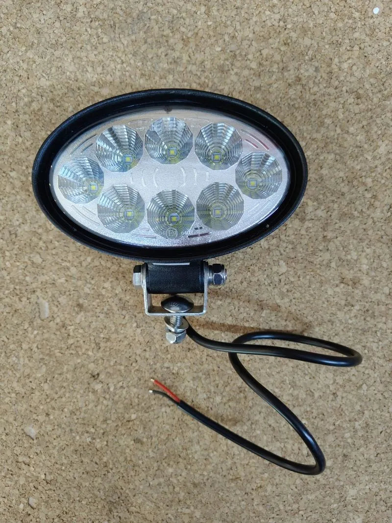Faro de trabajo O1200 - 12V / 24V Hella Valuefit