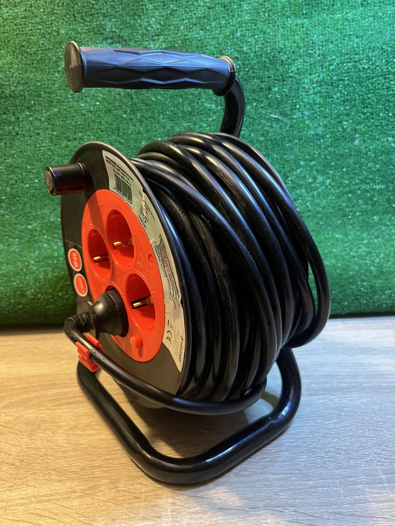 Carrete de cable DIY 4 enchufes 15M Velamp