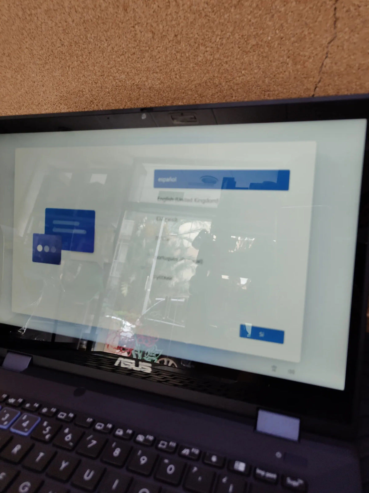 Ordenador portátil convertible Asus