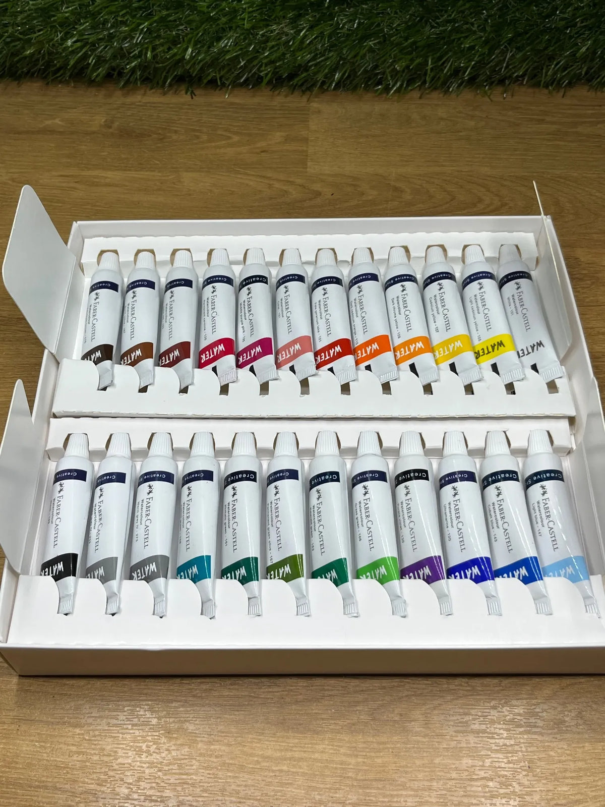 Estuche con 24 Tubos Acuarela Faber-Castell