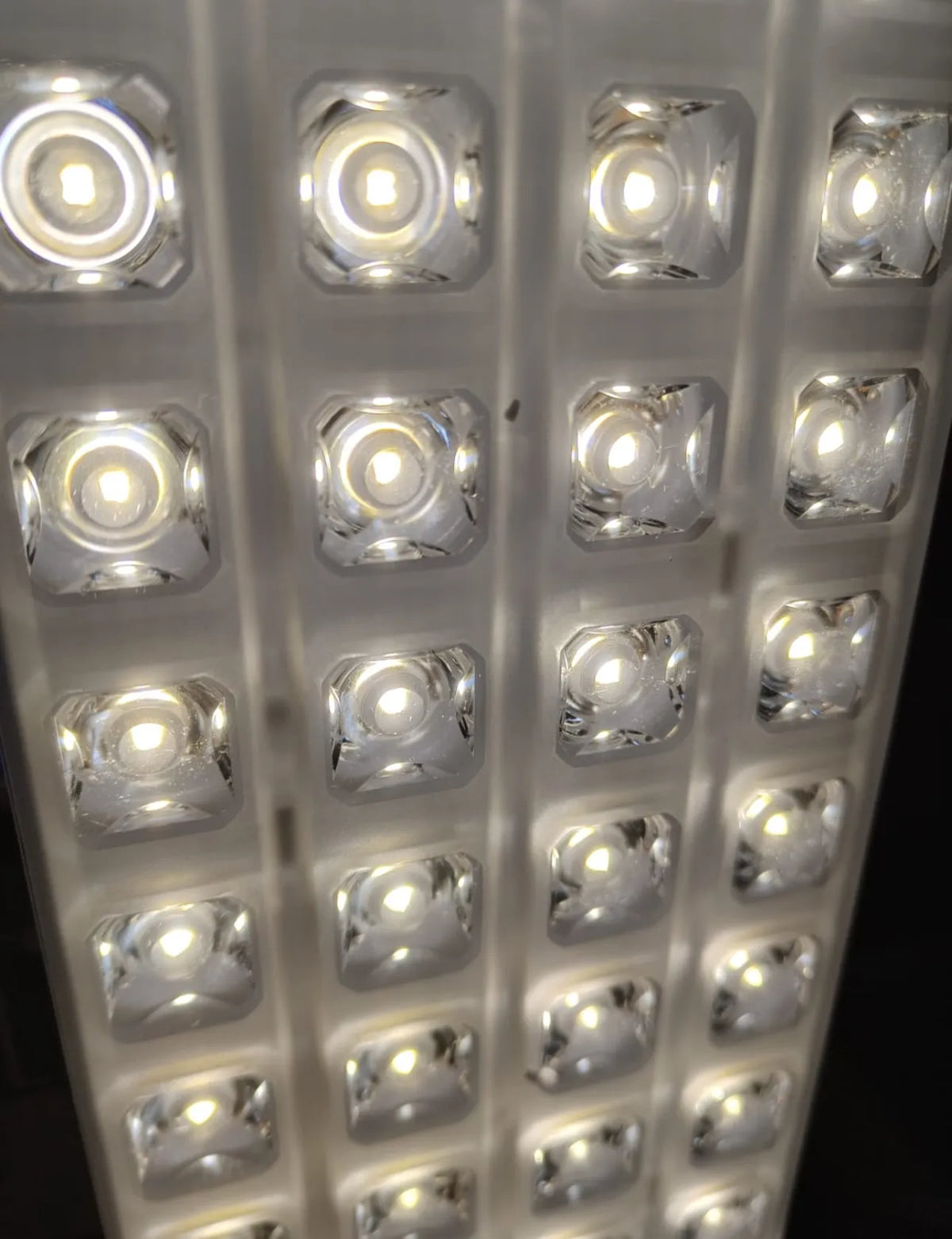Plafón led