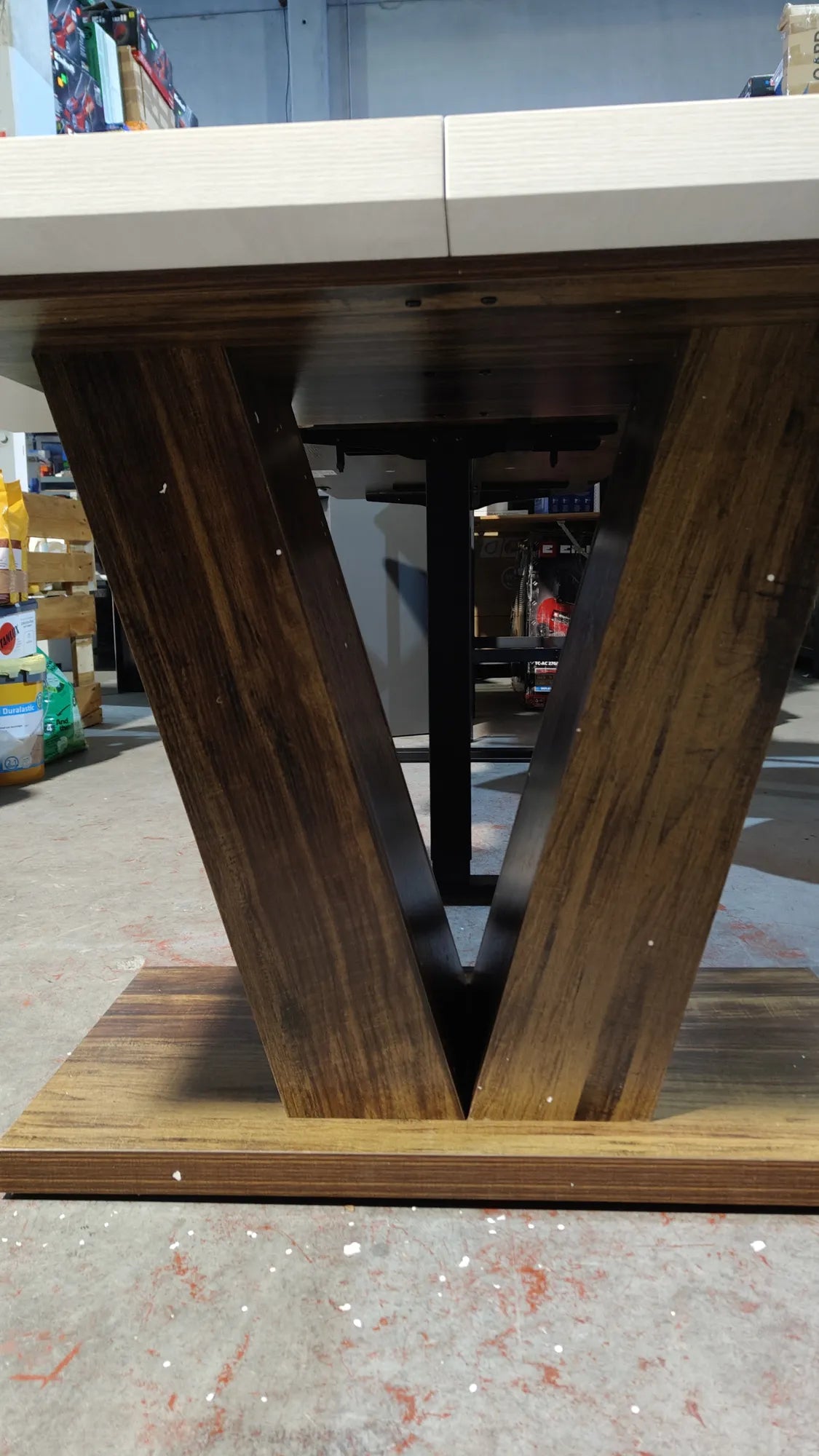 Mesa de comedor de madera | Patas en forma de V | 120 x 75 x 80 cm