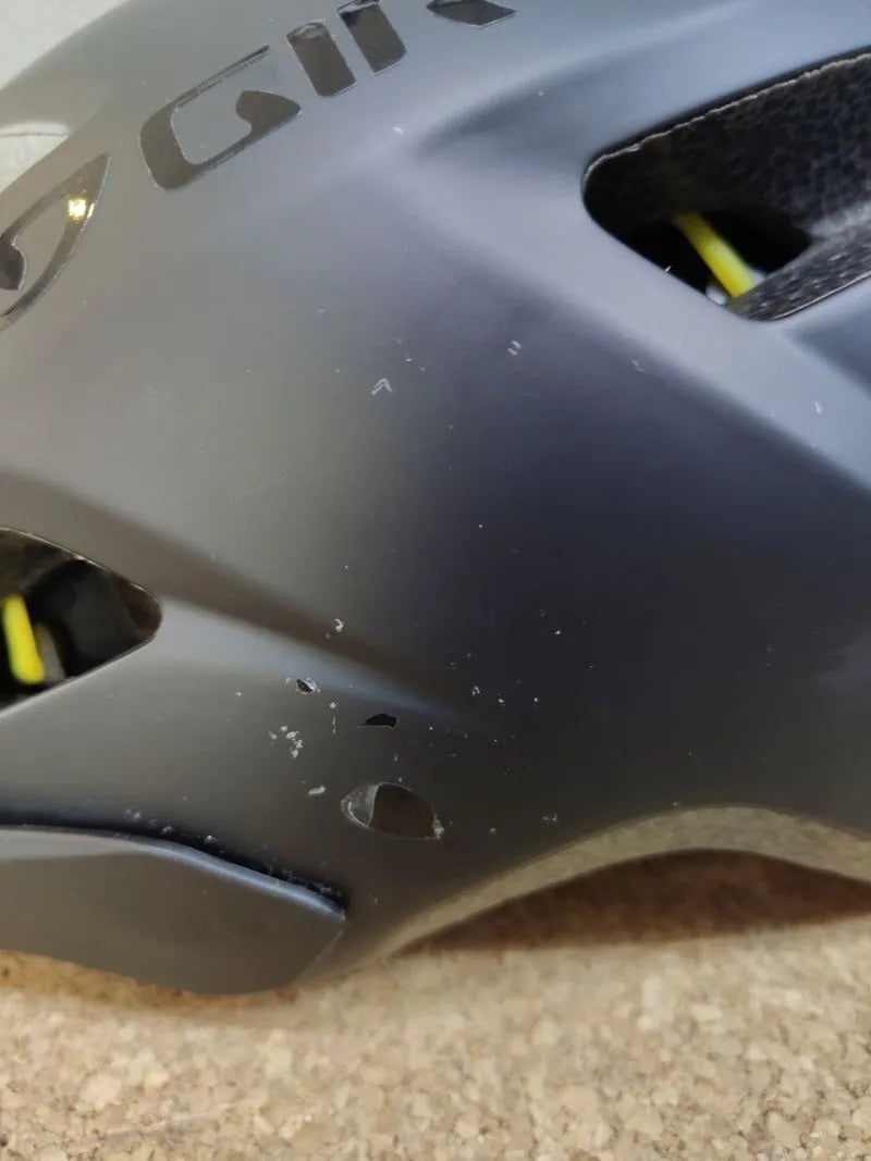 Casco bicicleta giro