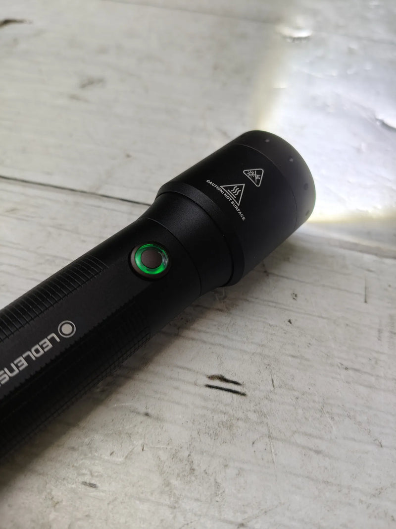 Linterna LED Recargable - LEDLENSER P7R CORE