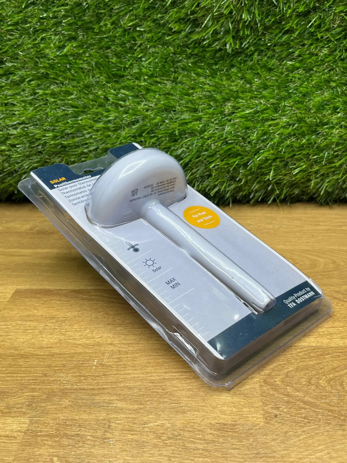 Termómetro digital para piscina con energía solar TFA