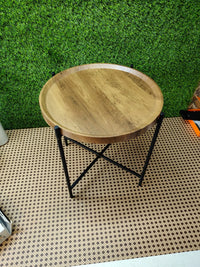 Mesa auxiliar de madera