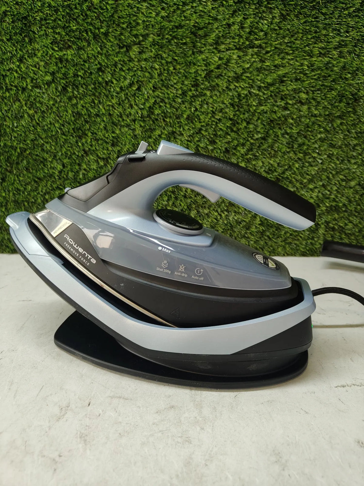Plancha a vapor sin cable - Rowenta