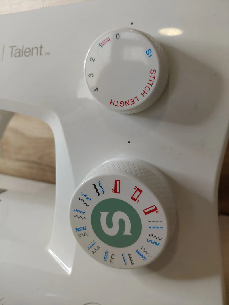 Máquina de Coser Mecánica - SINGER