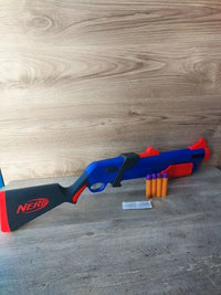 Nerf Fortnite Pump SG Blaster, Pump Action Mega Da