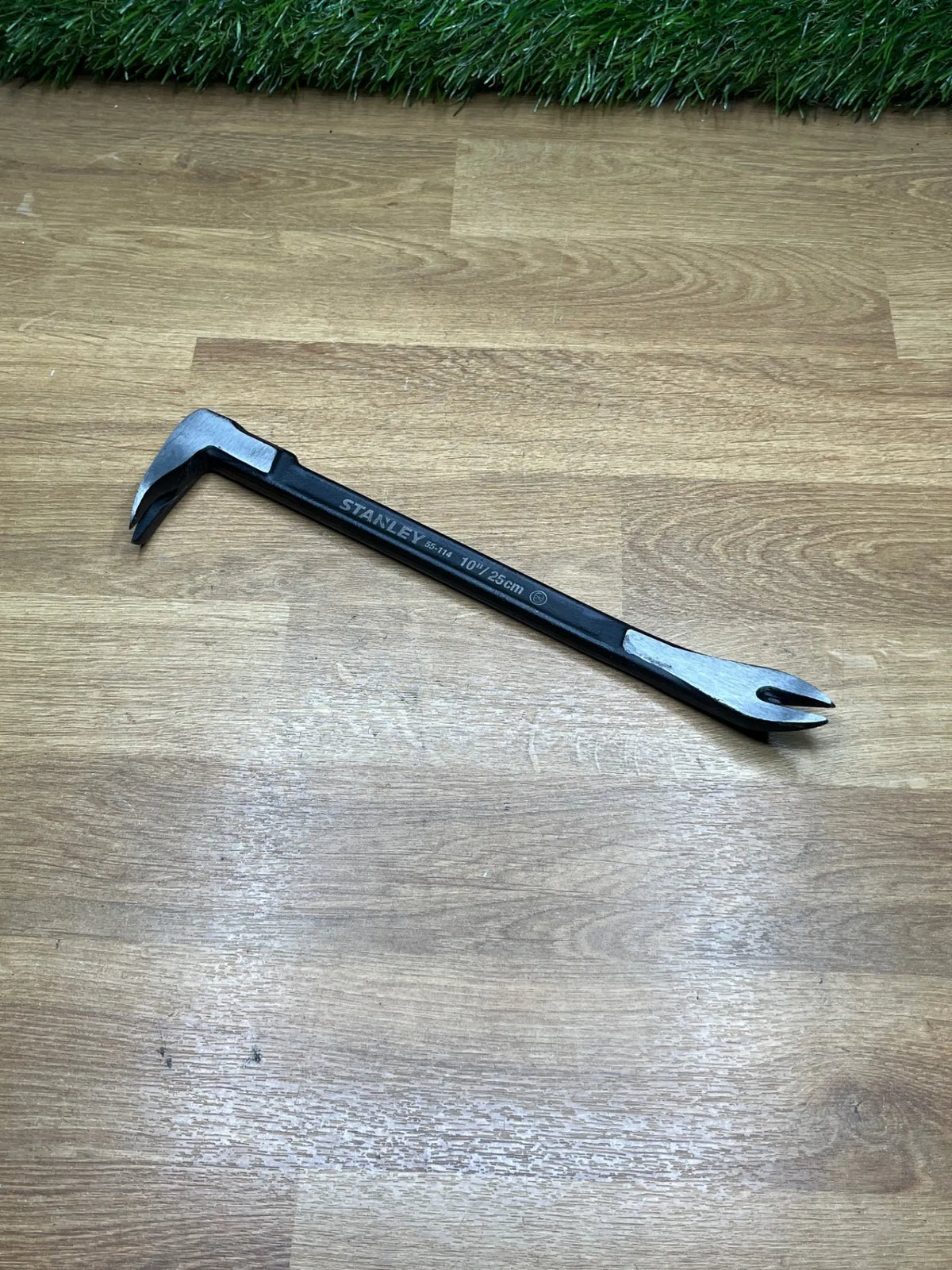 Barra sacaclavo pequeña 25cm STANLEY
