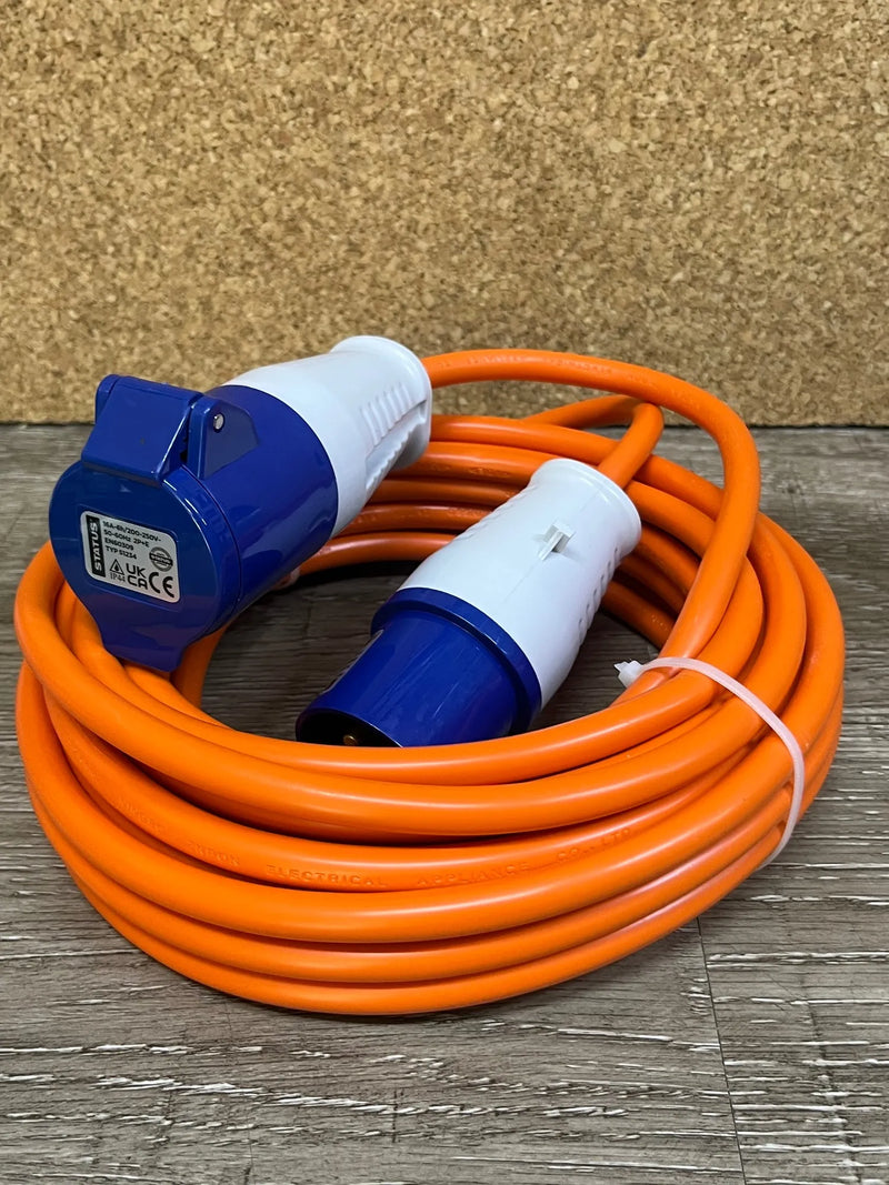 Enchufe Industrial CEE Azul 16A 2P+E 200-250V STATUS