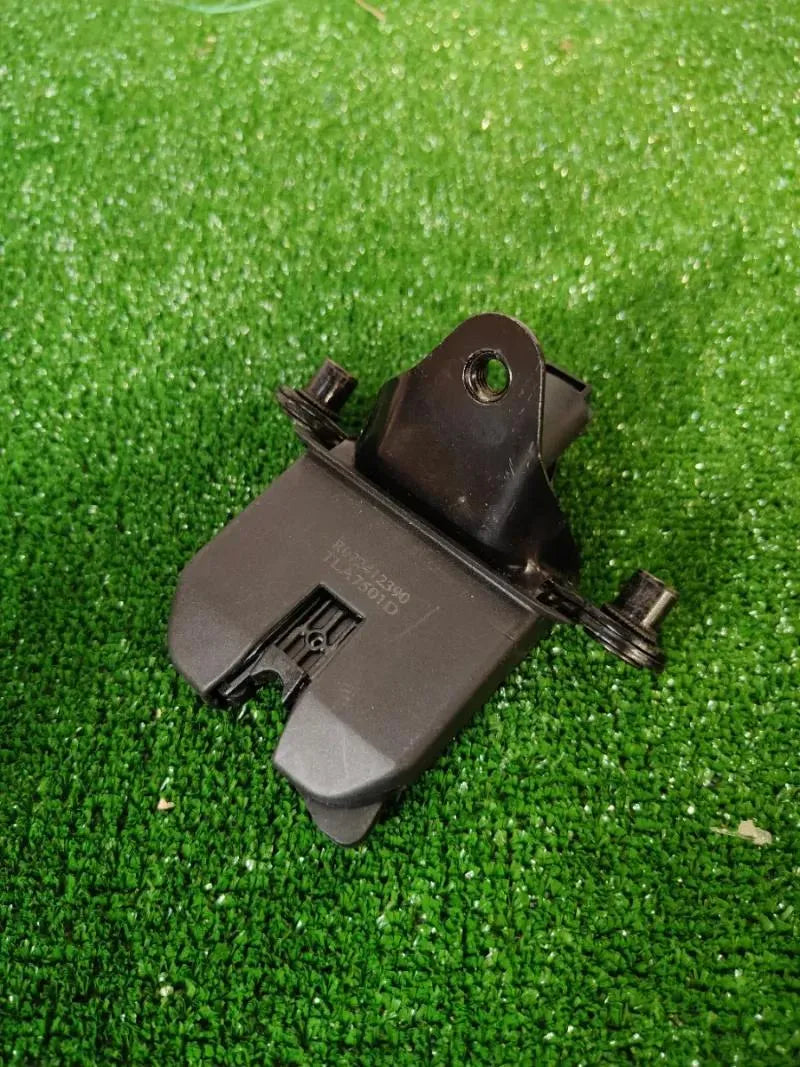 Cerradura Maletero Skoda