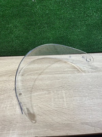 Visera y protector contra el viento