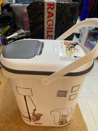 Recipiente para croquetas para gatos