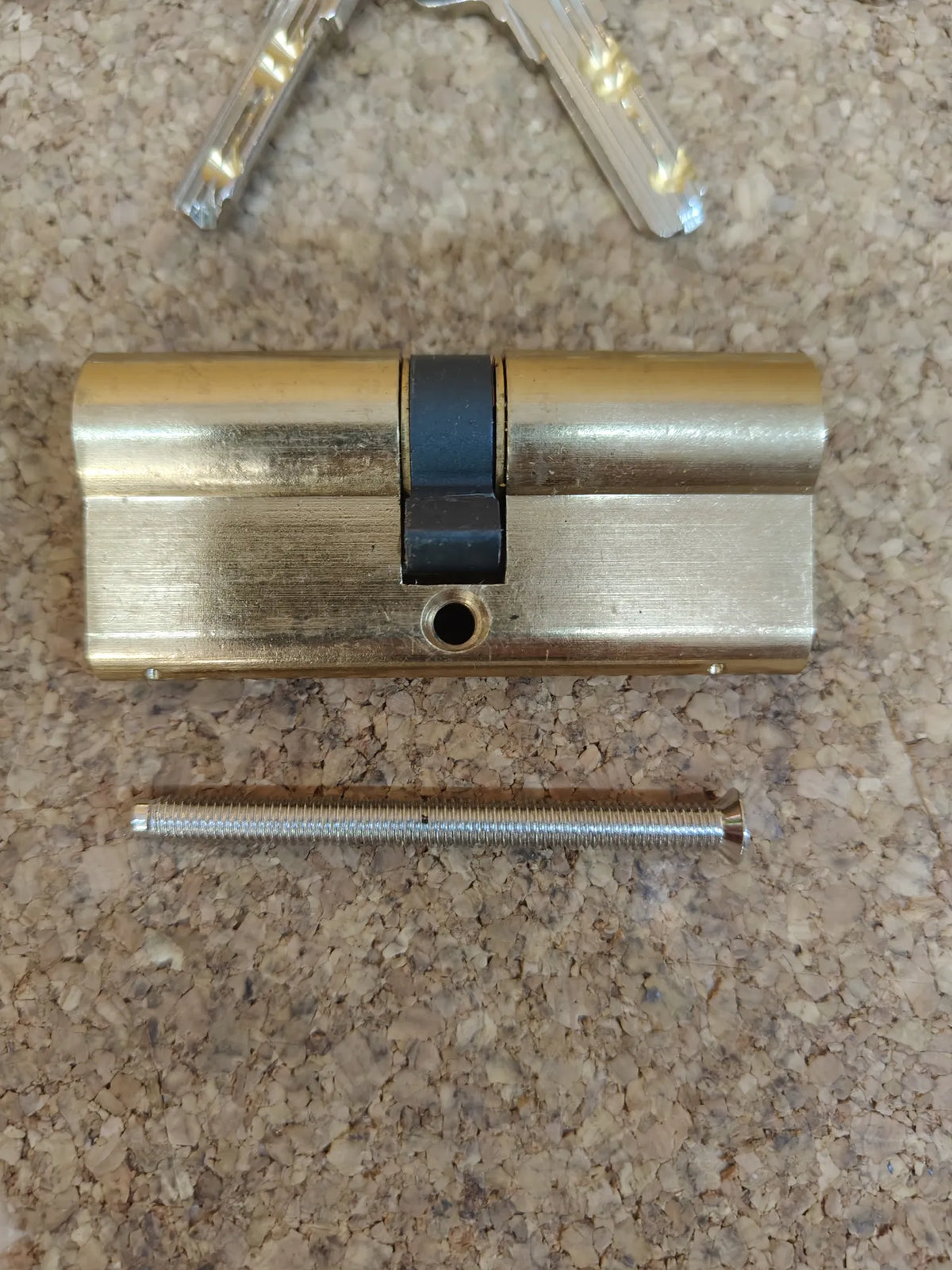 Cerradura 30x30 YALE