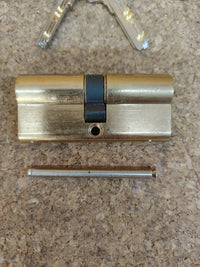 Cerradura 30x30 YALE