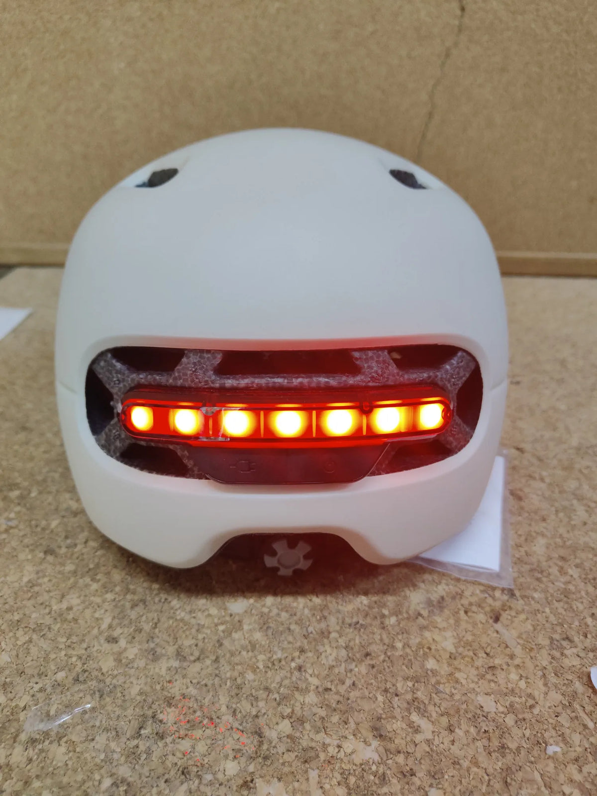 Casco con luz trasera talla M Smart4U