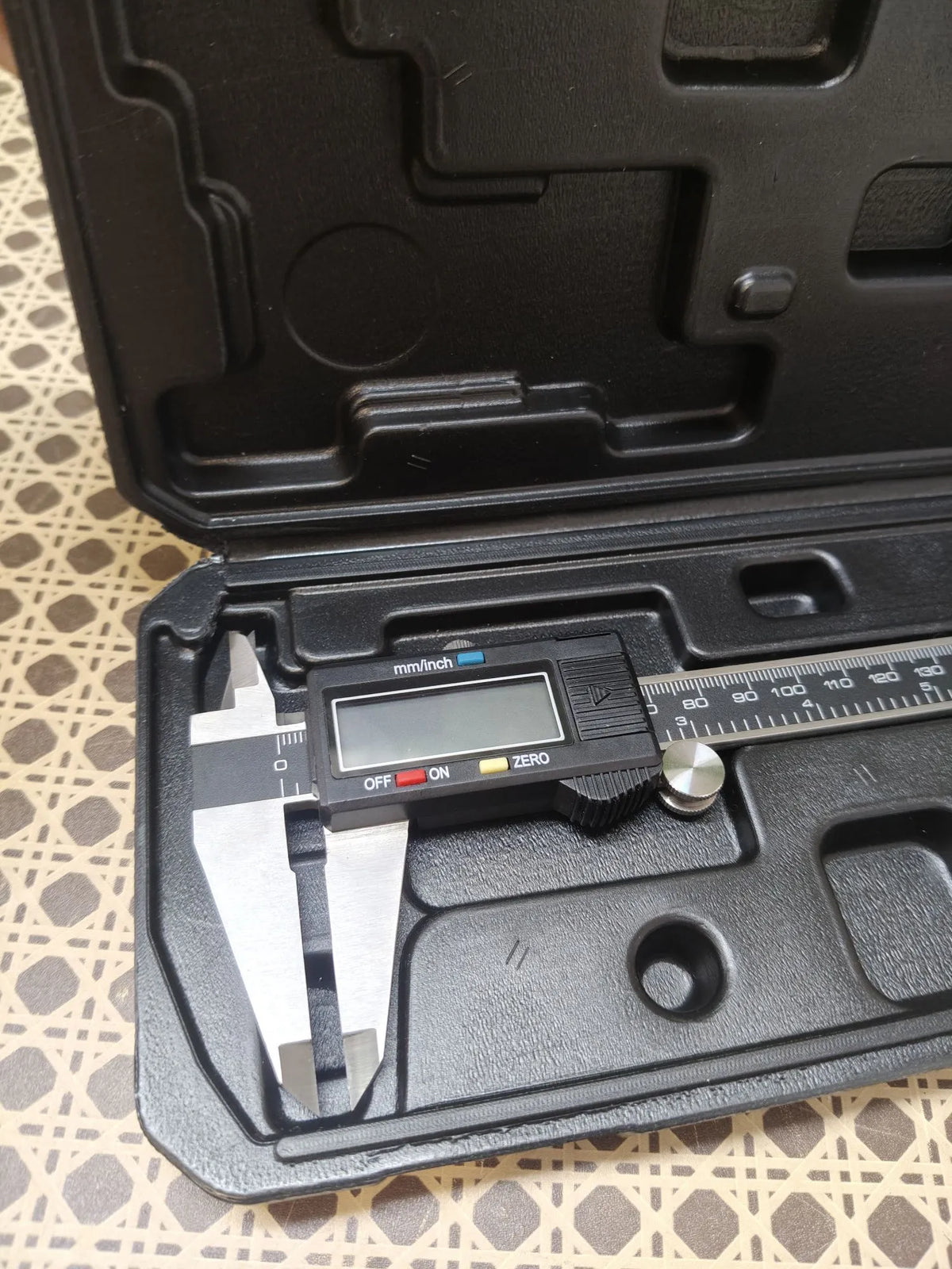 Calibre digital profesional - Metrica
