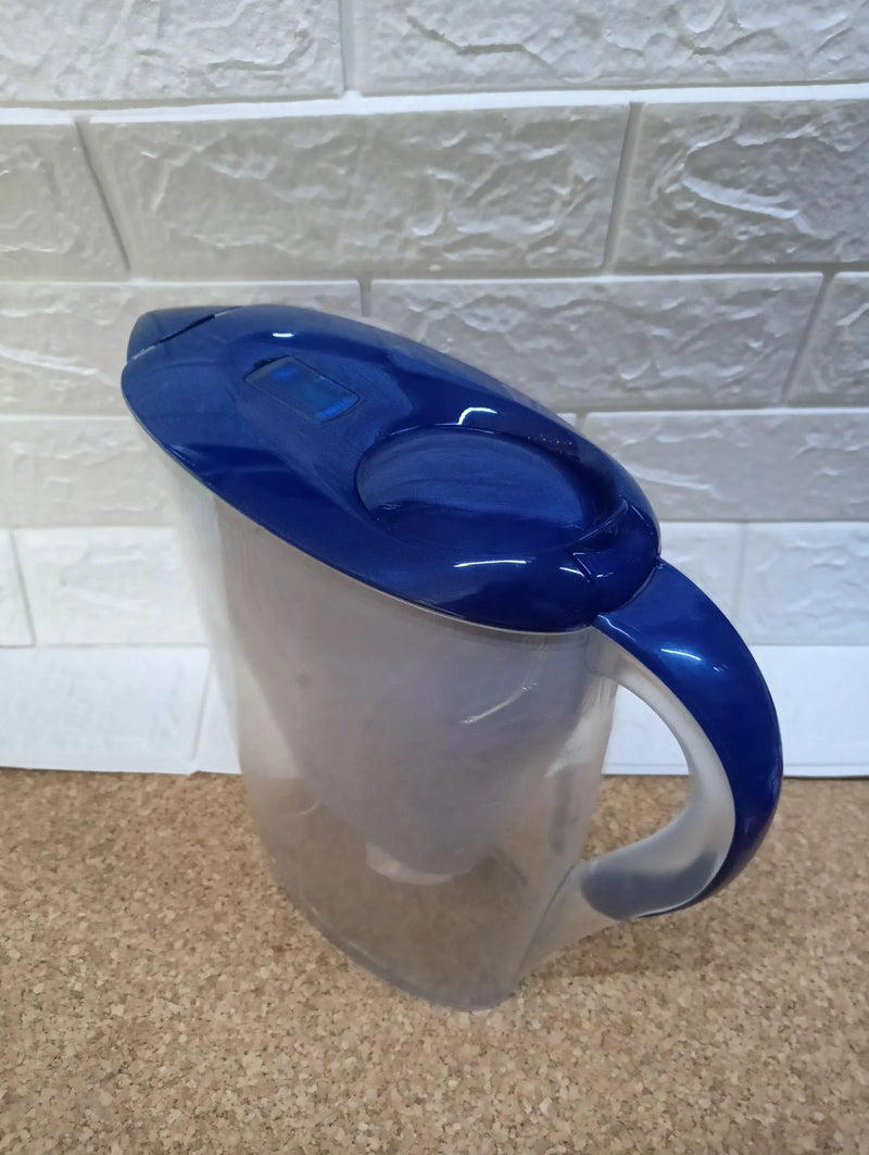 Jarra con filtro de agua BRITA