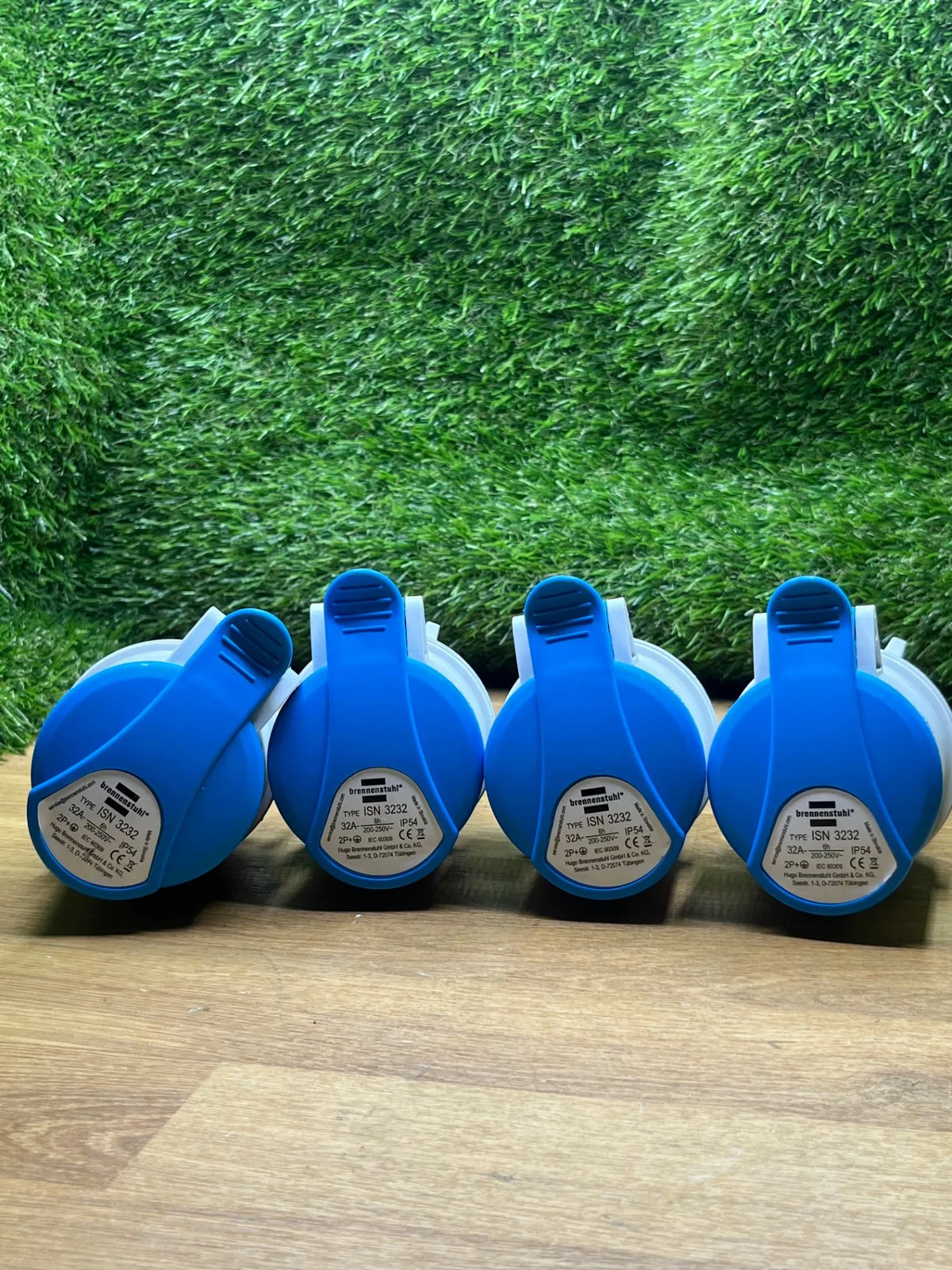 4 Enchufes eléctricos CEE 3 polos para uso exterior Brennenstuhl