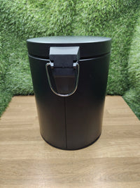 Cubo de basura con pedal Dirt Devil