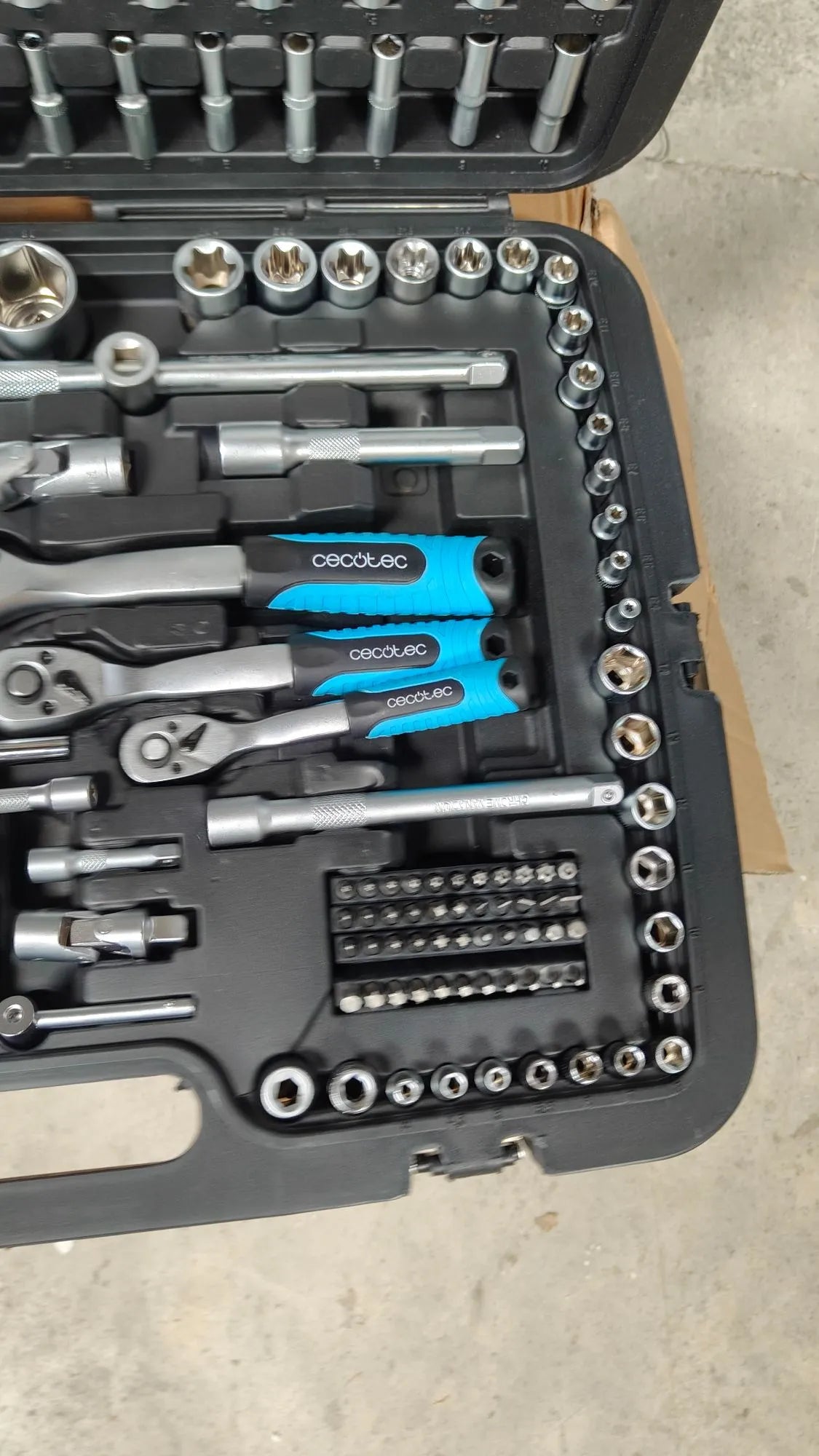 Maletín con 216 Piezas ToolBox KRK 6200 Portaherramientas Cecotec