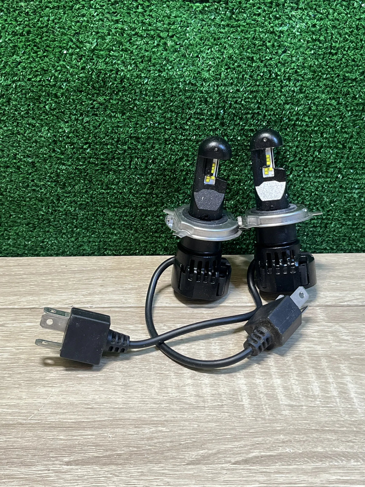 Luz de cruce y de carretera LED homologada OSRAM