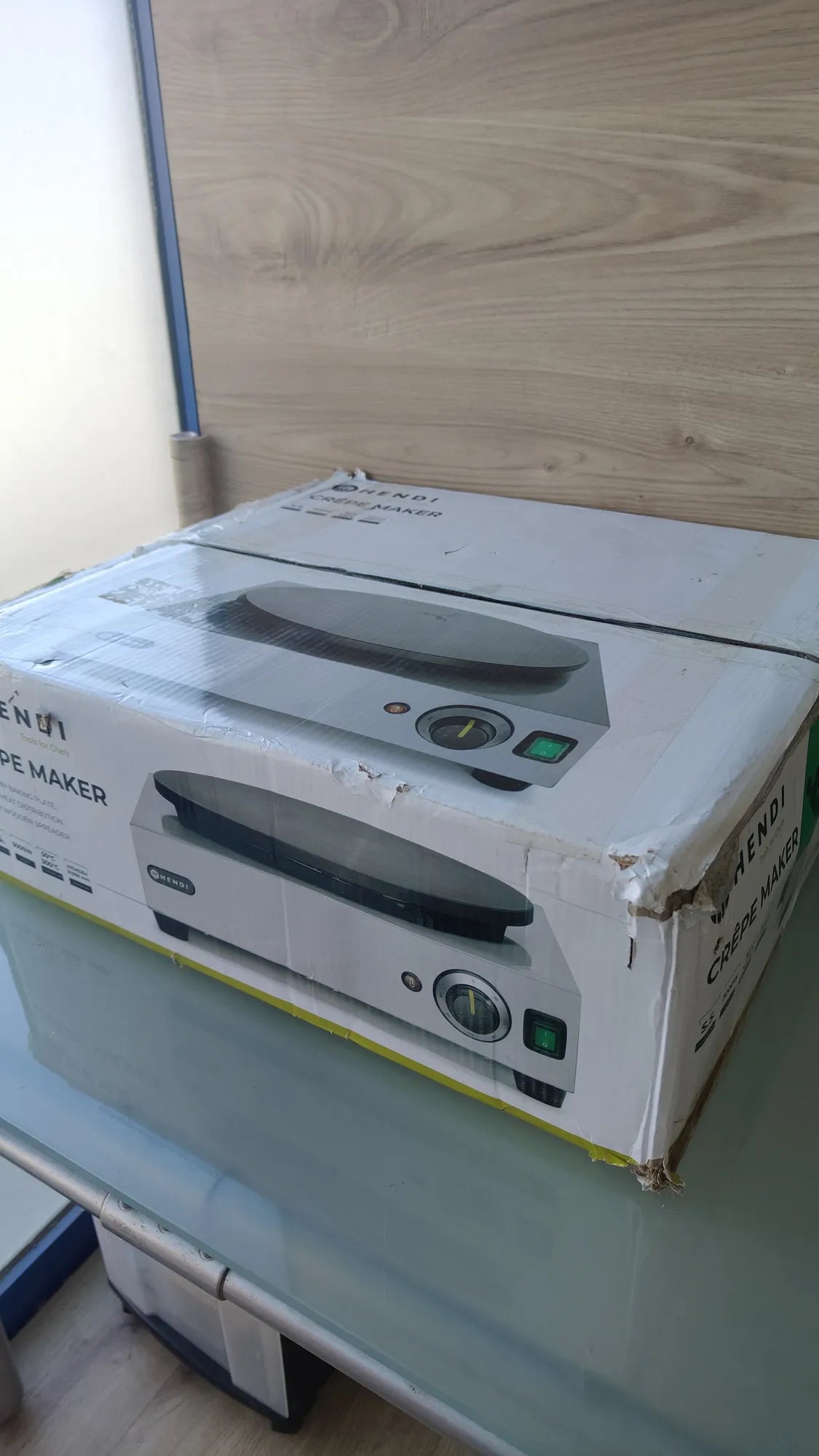 Crepera eléctrica, con esparcidor de madera