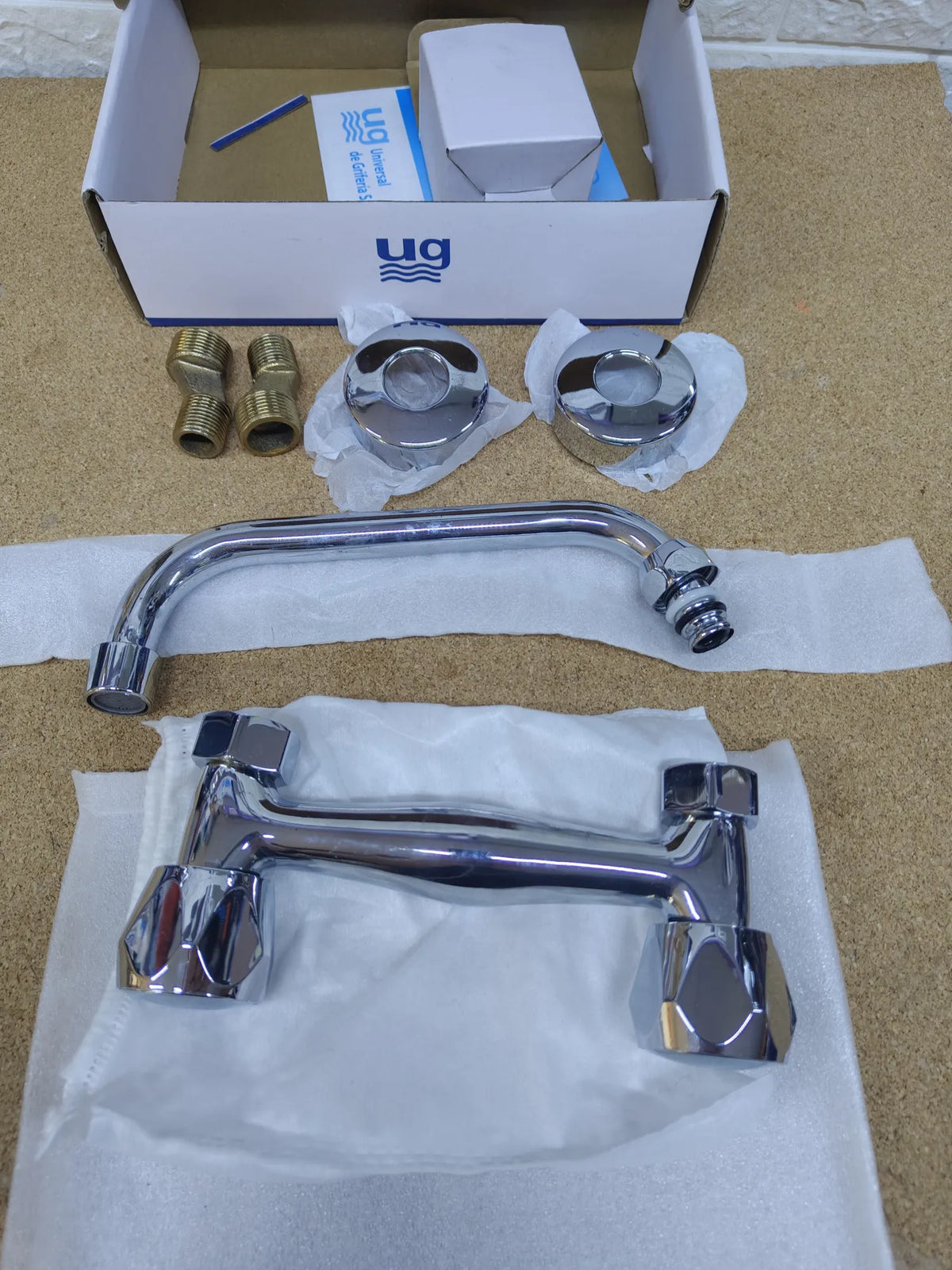 Batería de fregadero de pared Sauco de 150 cm