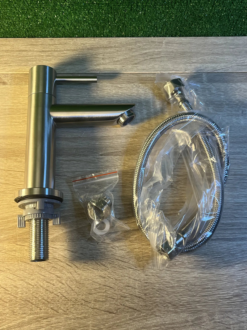 Grifo de Lavabo SOLO AGUA FRÍA M18103 Ibergrif