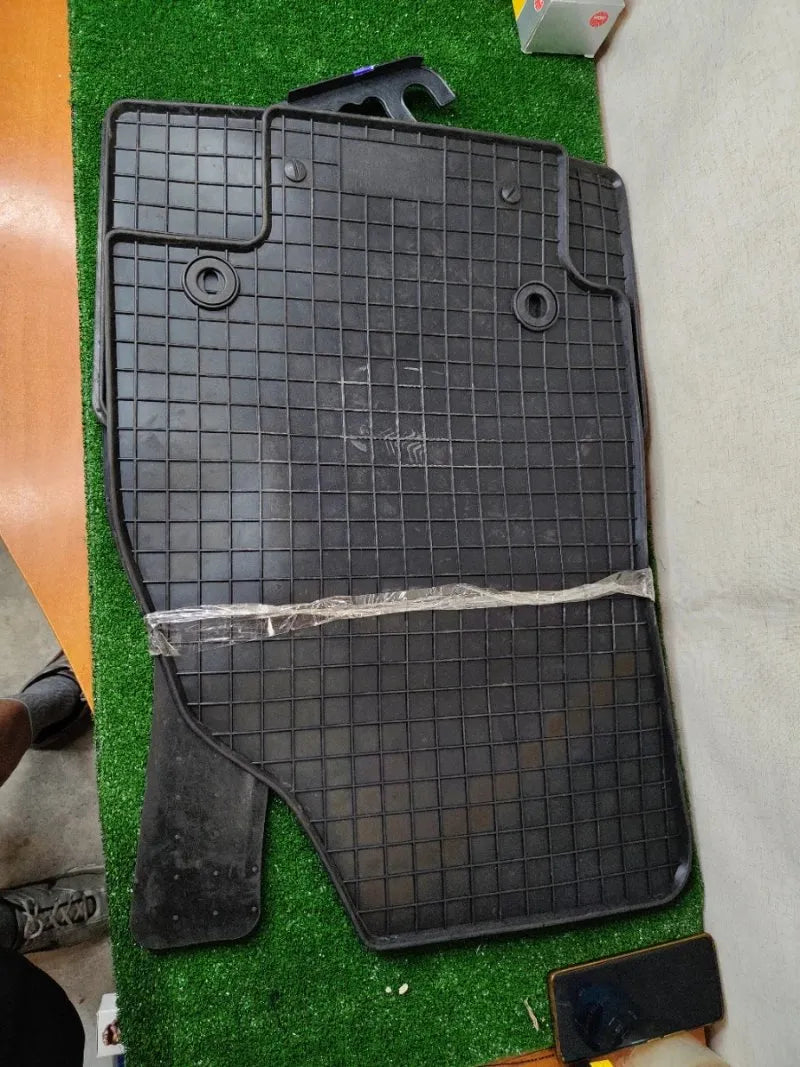 Alfombrillas de goma para MG ZS II (4 uds)