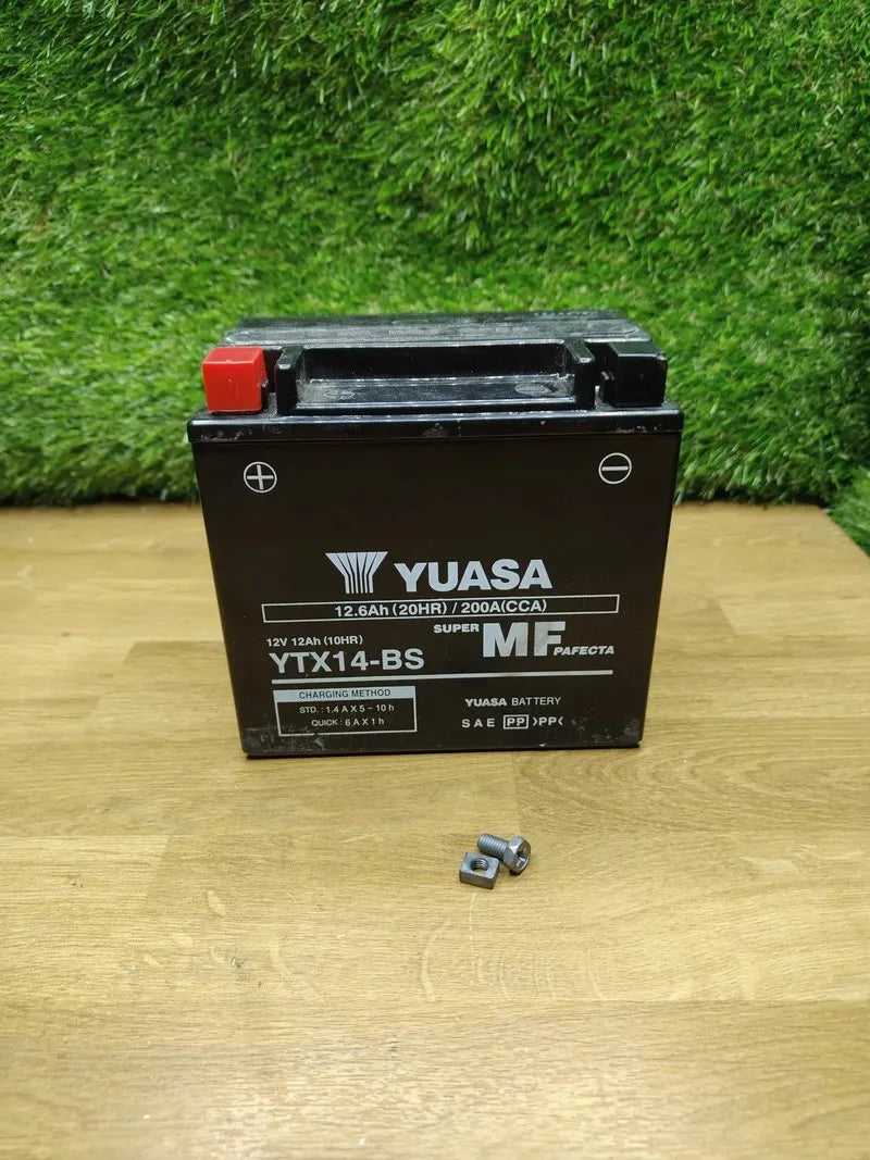 Batería para motocicleta YUASA