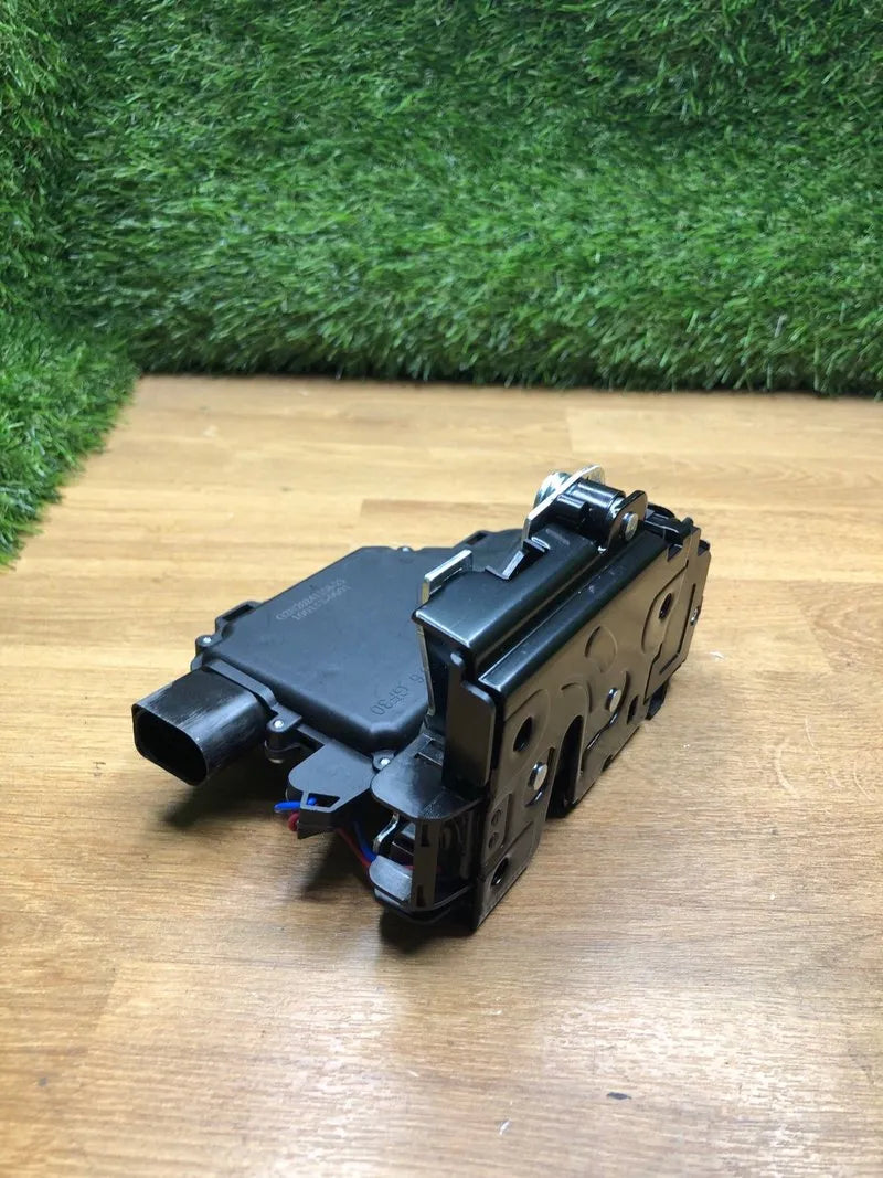 Servomotor Cerradura Puerta Delantera Izq