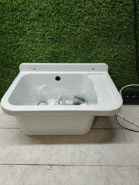 Lavabo de pared de resina Negrari