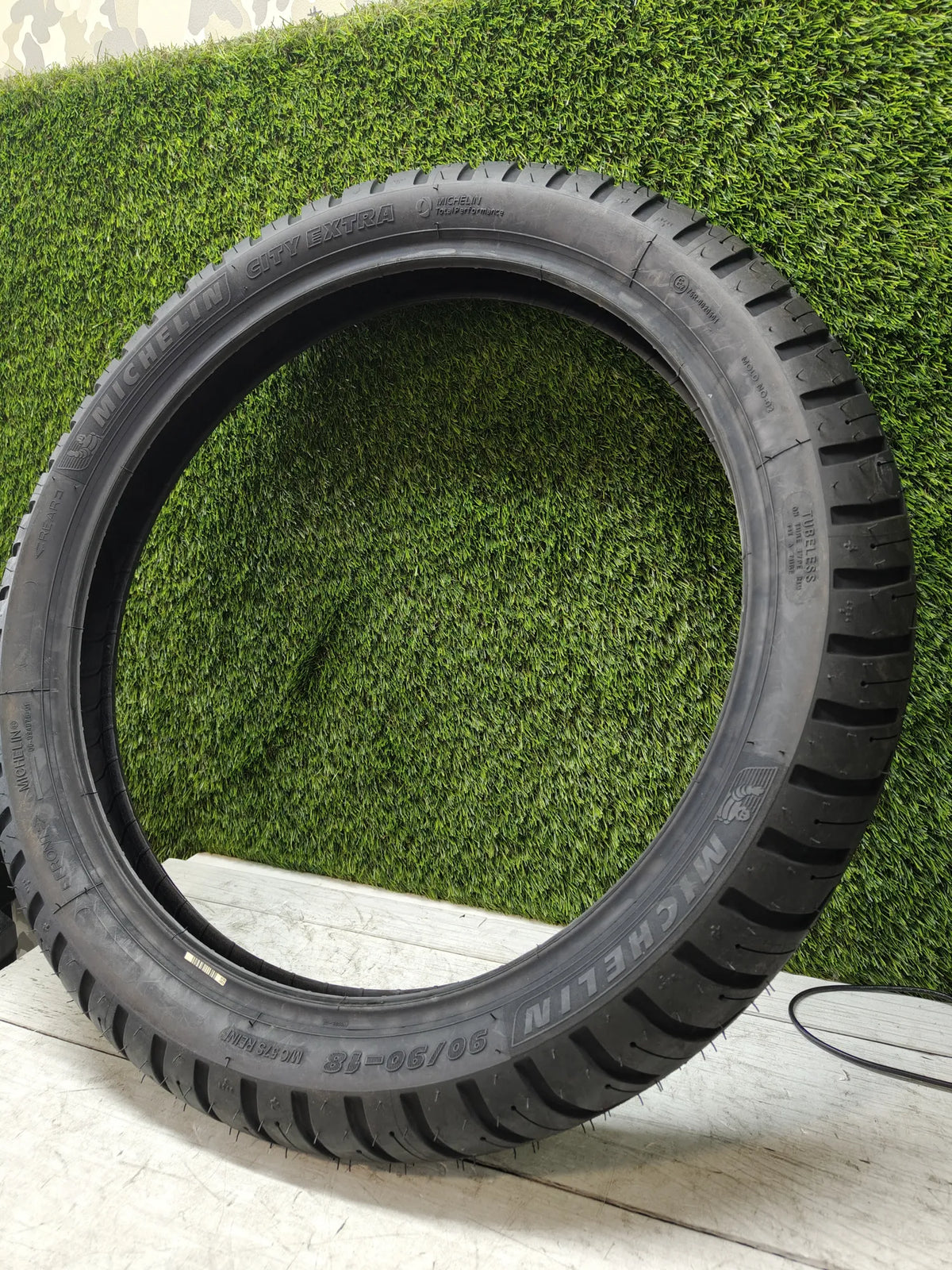 Neumático de moto 90/90-18 - Michelin