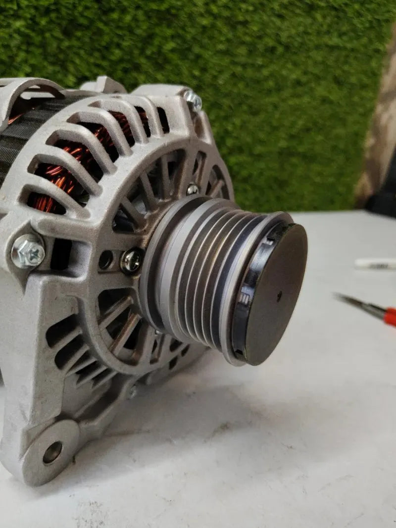 HELLA 8EL 011 710-621 Alternador - 14V - 110A