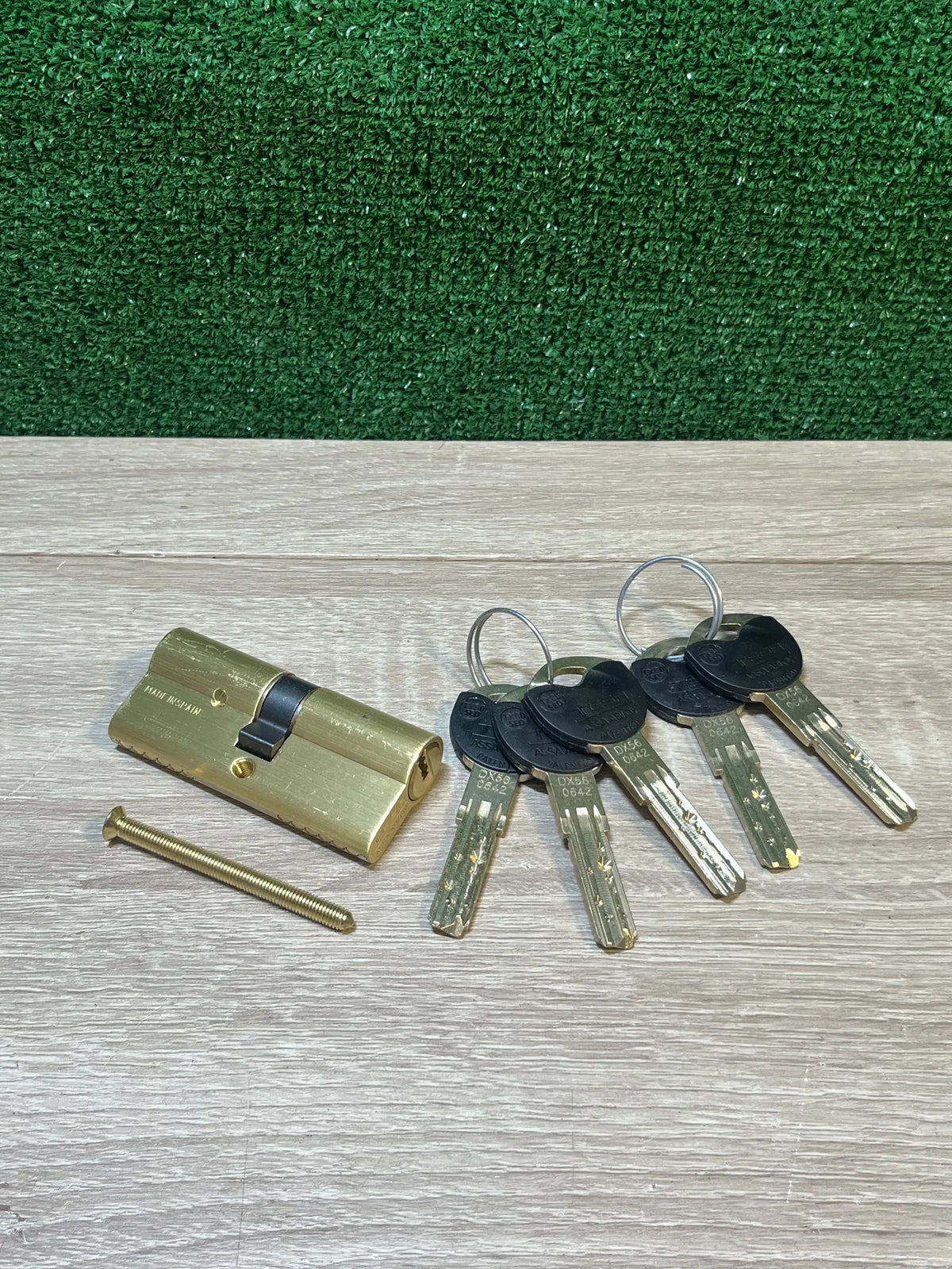 Bombillo Seg Boton Laton T60 Tesa