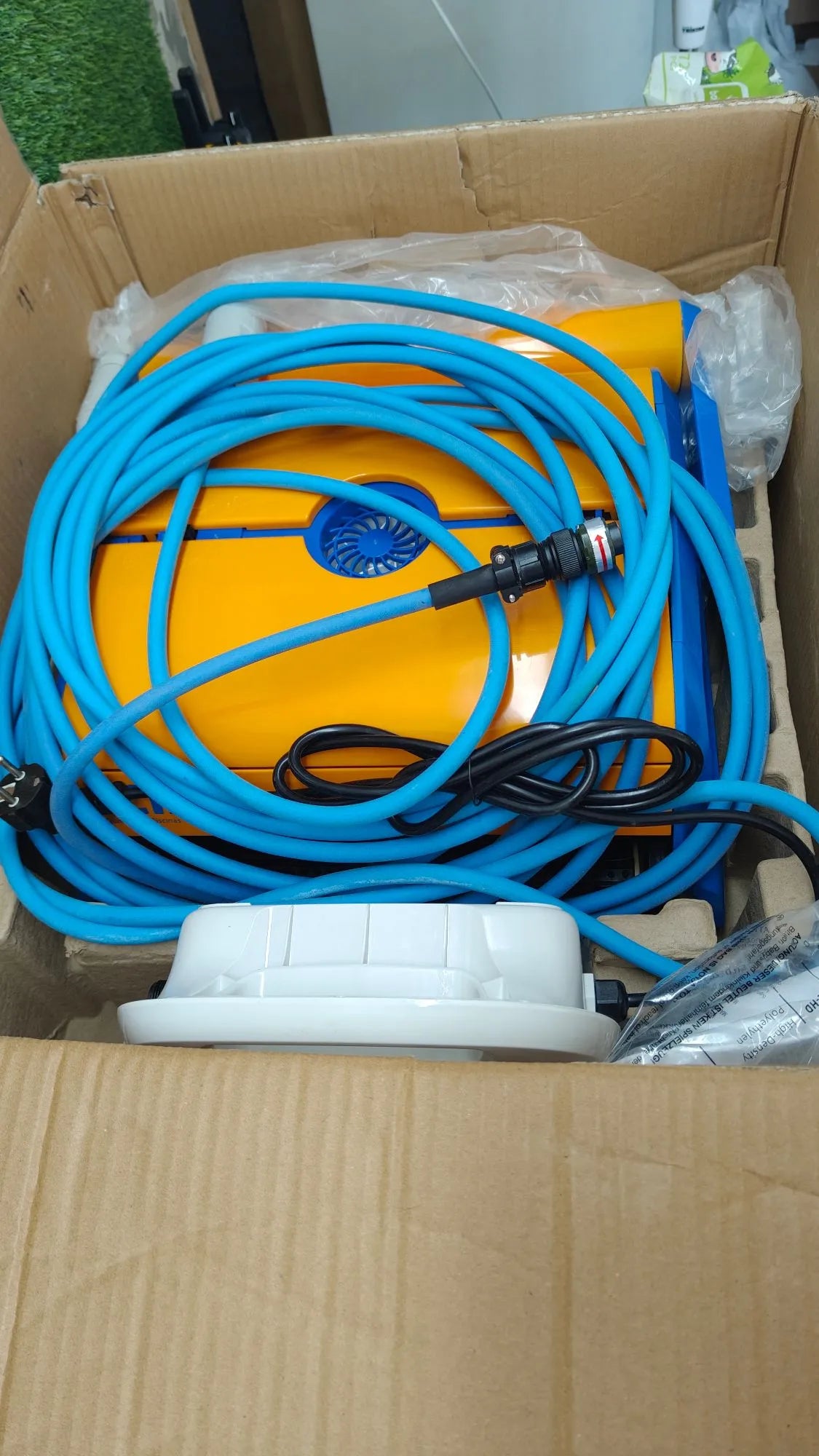 Limpiafondos SCIPY, Limpiador de Piscinas, Limpiafondos Automático