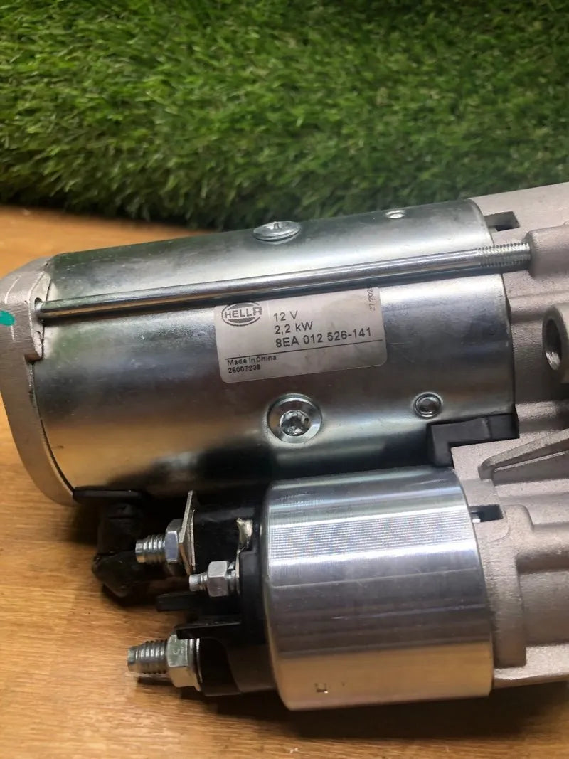 HELLA 8EA 012 526-141 Motor de arranque