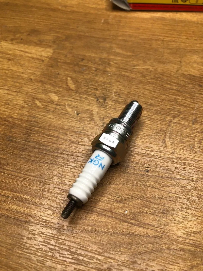 Bujía NGK
