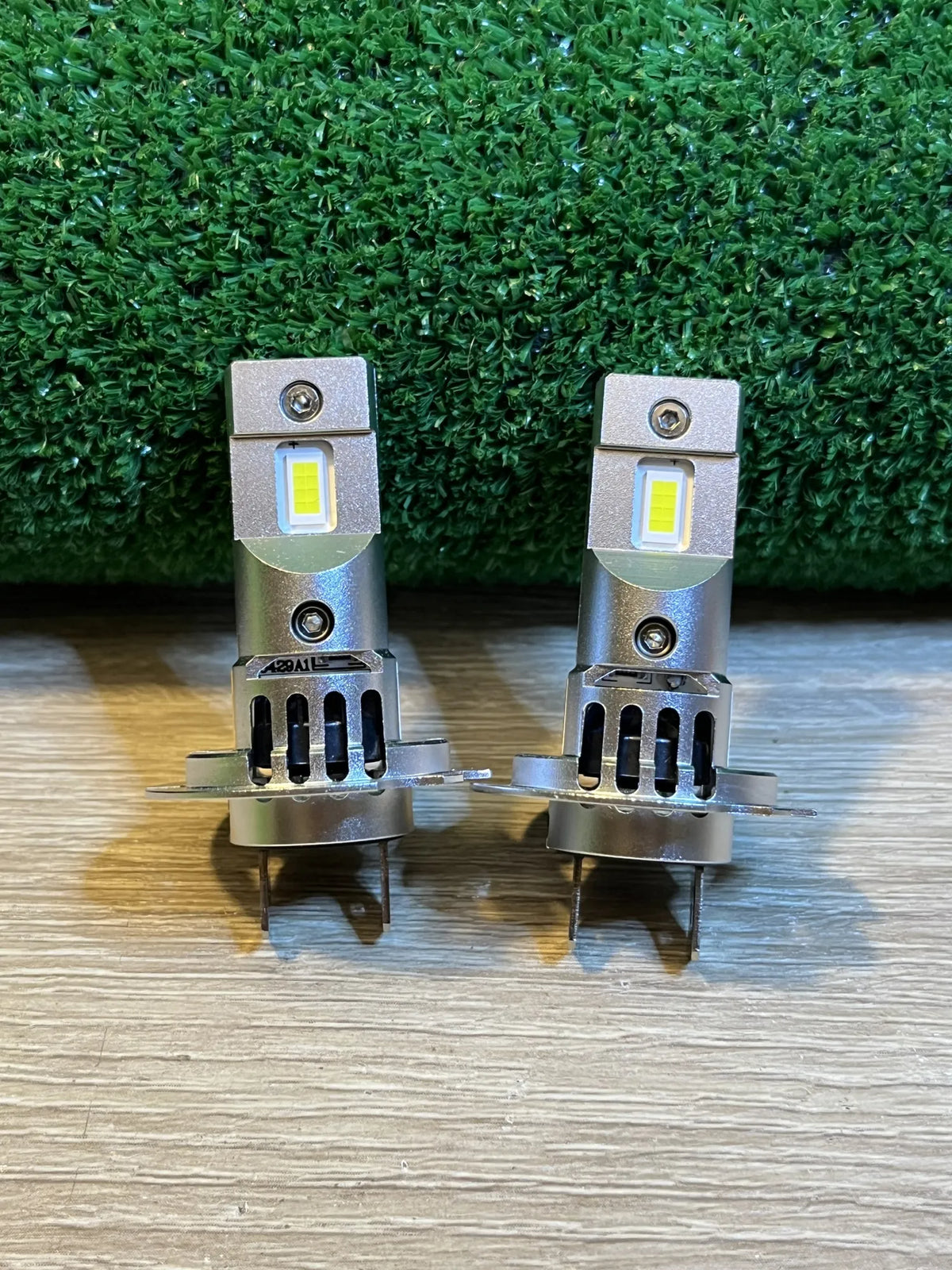 Lámpara LED de luz de carretera y de cruce OSRAM