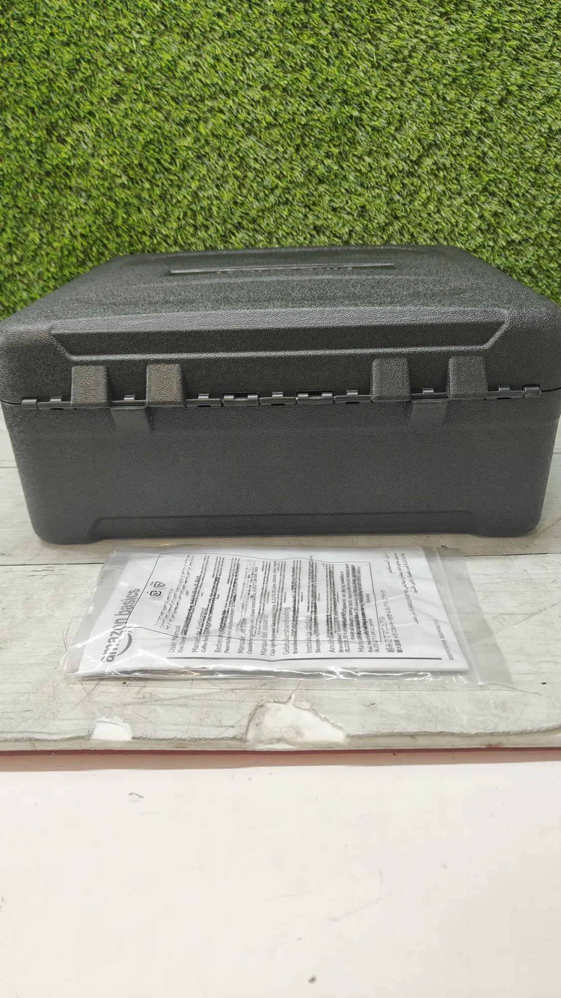 Caja fuerte para documentos Amazon Basics ignífuga y sumergible