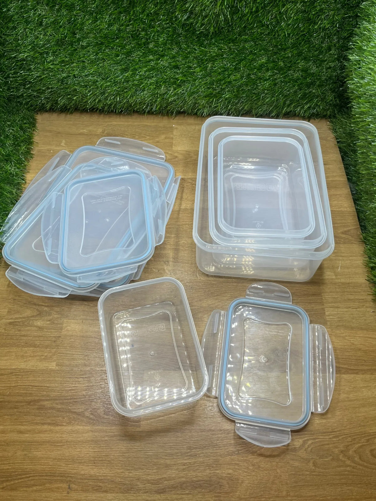 Kit de plástico con tapa